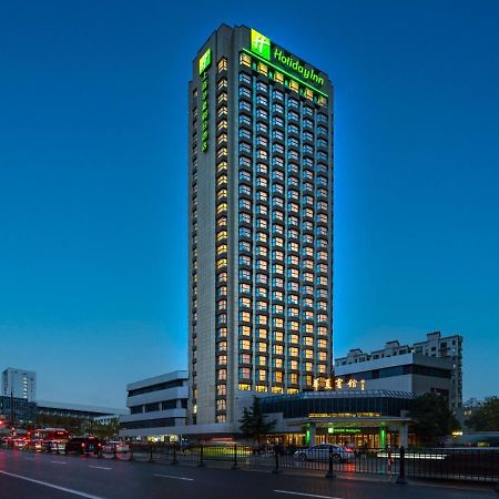 Holiday Inn Shanghai Huaxia By Ihg - Overlooking City Scenery At Sky View Restaurant Exteriör bild