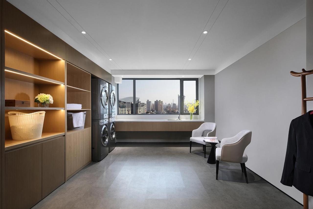 Holiday Inn Shanghai Huaxia By Ihg - Overlooking City Scenery At Sky View Restaurant Exteriör bild